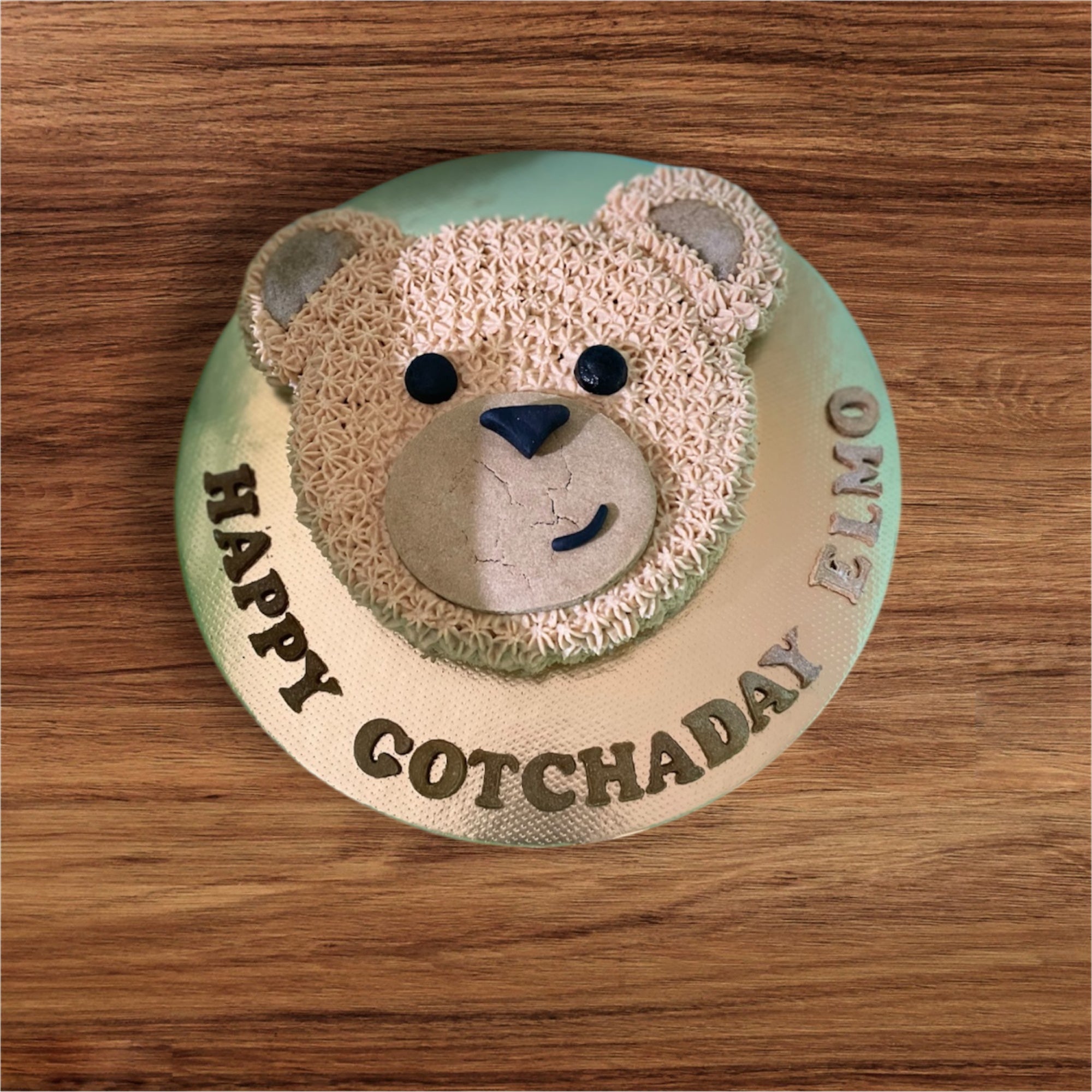 Piped Face Cake - 850grams