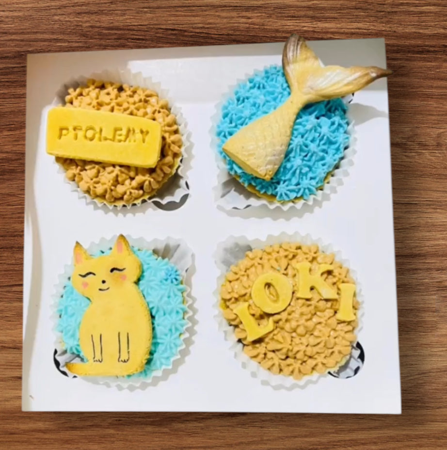 Cupcakes w/custom biscuits for Cats